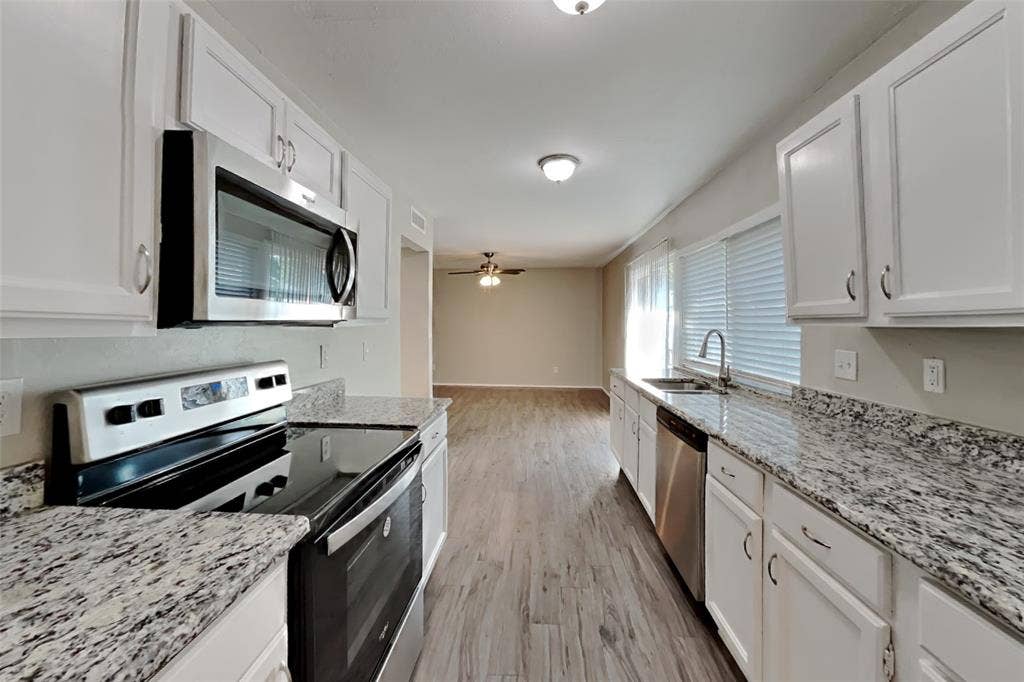 941 Whitehall Drive, Plano, TX 75023 941 Whitehall Drive, Plano, TX 75023