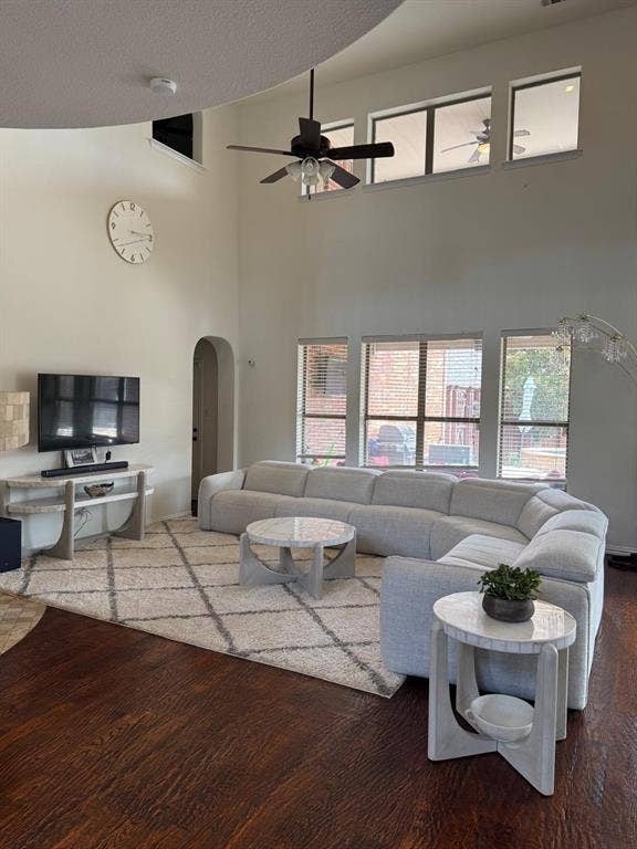 13221 Mulch Lane, Frisco, TX 75035 13221 Mulch Lane, Frisco, TX 75035