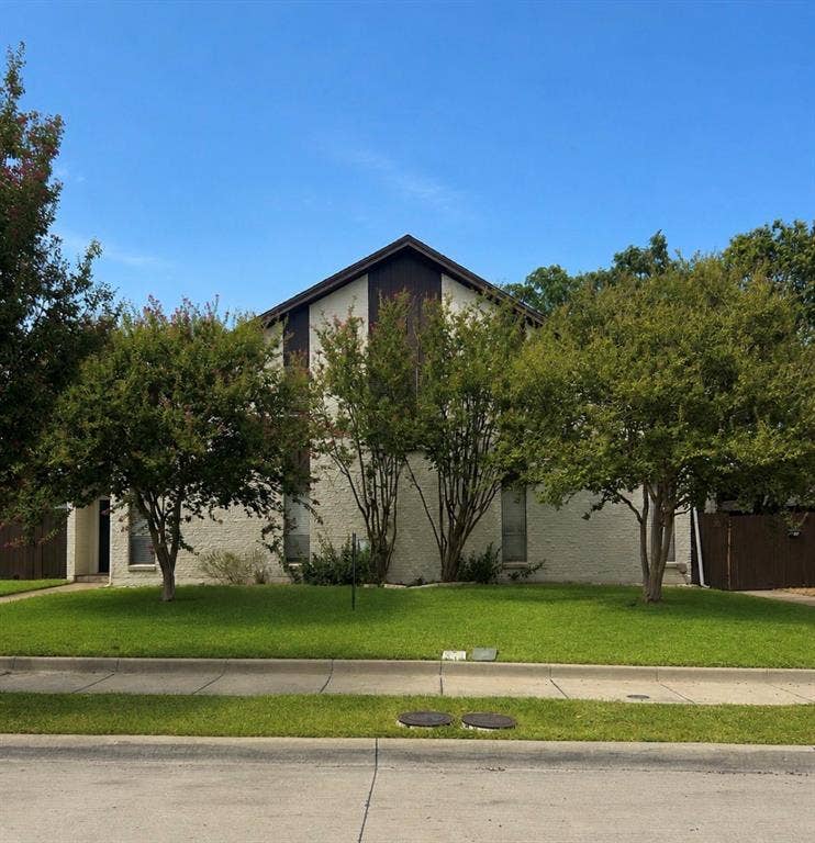 Property photo for 13511 Red Fern Lane, Dallas, TX