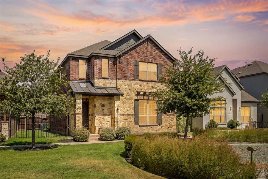 Property photo for 4529 Stone Valley Trail, Arlington, TX