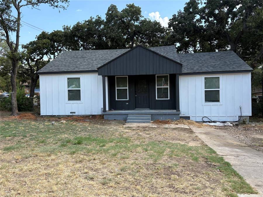 Property photo for 5536 Greenlee Street, Fort Worth, TX
