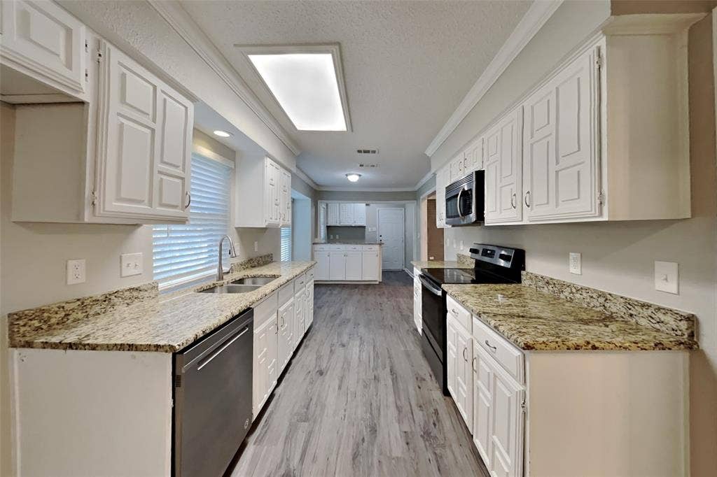 4413 Denver Drive, Plano, TX 75093 4413 Denver Drive, Plano, TX 75093