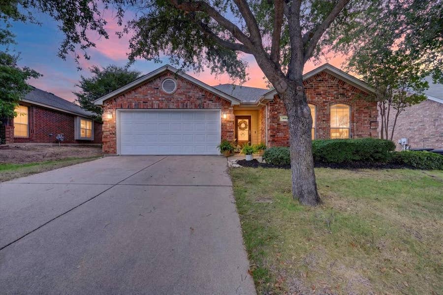 Property photo for 6040 Walleye Drive, Fort Worth, TX
