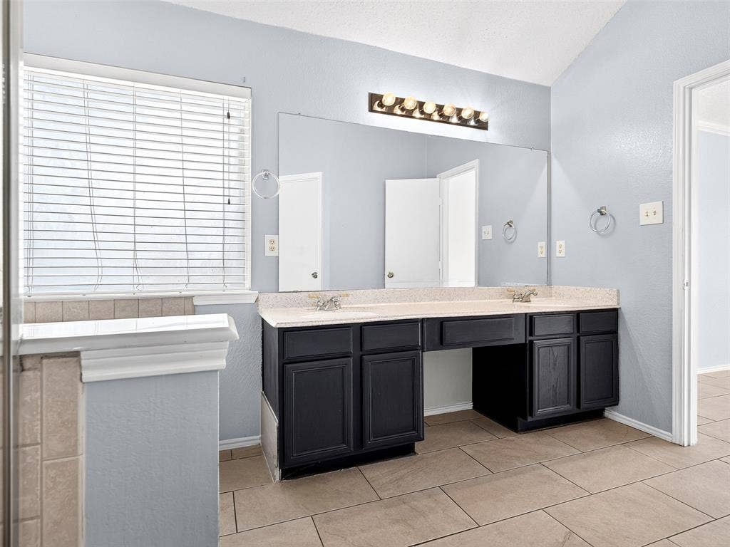 1022 Pondview Drive, Cedar Hill, TX 75104 1022 Pondview Drive, Cedar Hill, TX 75104