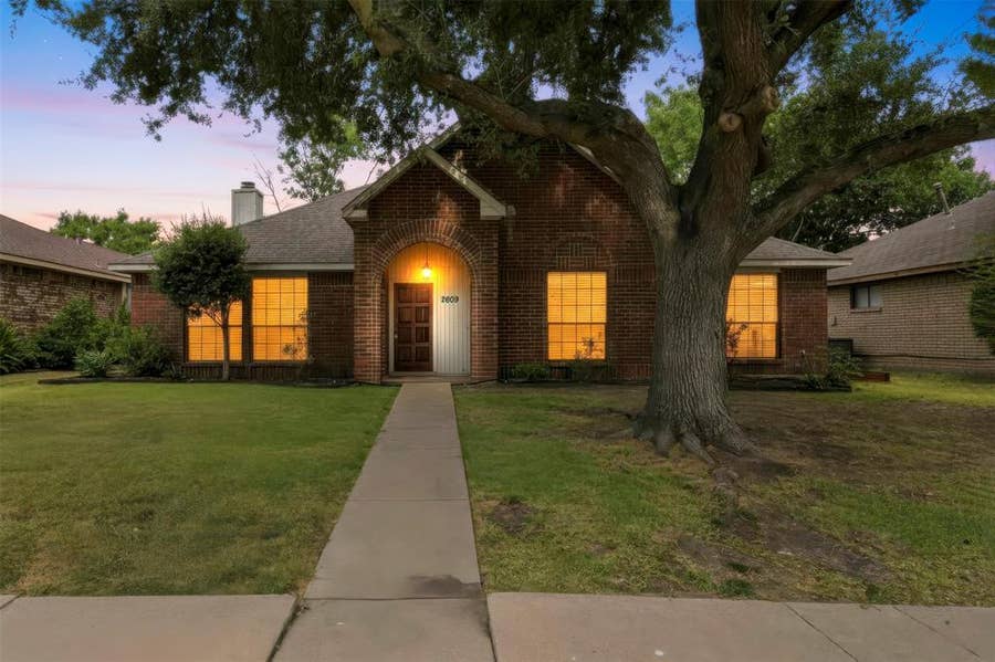 Property photo for 2609 Trumpet Drive, Rowlett, TX