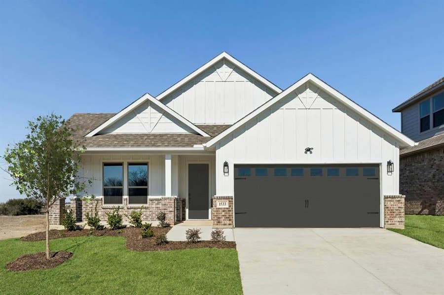 Property photo for 1533 Oakdale Drive, Kaufman, TX