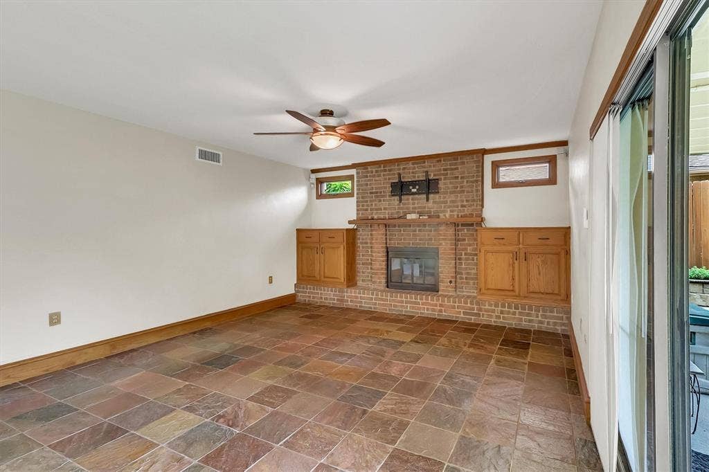 15735 Covewood Circle, Dallas, TX 75248 15735 Covewood Circle, Dallas, TX 75248