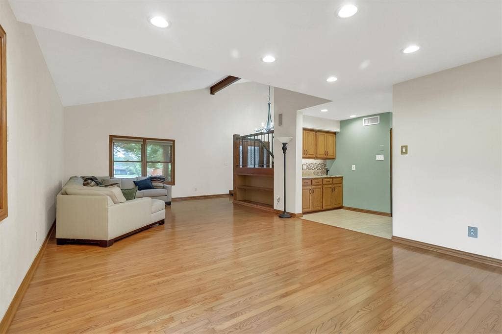 15735 Covewood Circle, Dallas, TX 75248 15735 Covewood Circle, Dallas, TX 75248