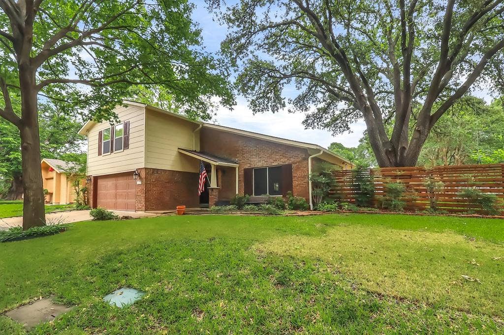 15735 Covewood Circle, Dallas, TX 75248 15735 Covewood Circle, Dallas, TX 75248