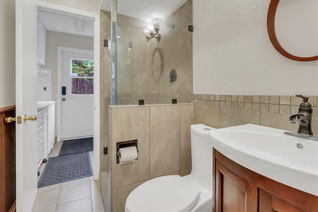 15735 Covewood Circle, Dallas, TX 75248 15735 Covewood Circle, Dallas, TX 75248