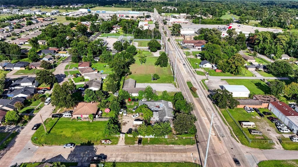 8501 Tidwell Road, Houston, TX 77028 8501 Tidwell Road, Houston, TX 77028