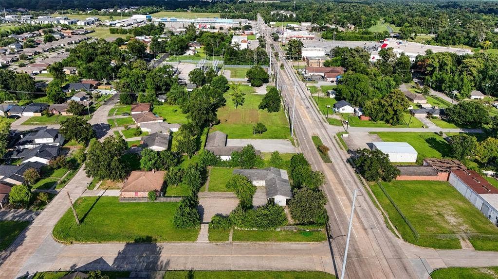 8501 Tidwell Road, Houston, TX 77028 8501 Tidwell Road, Houston, TX 77028