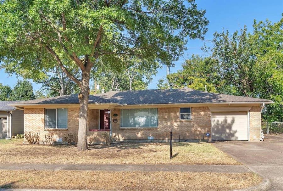 Property photo for 1232 Valley Vista Drive, Grapevine, TX