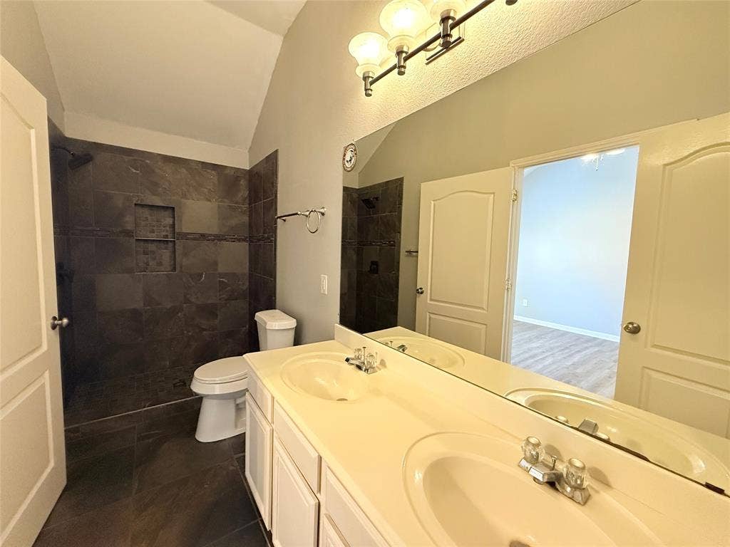 9120 Newport Lane, McKinney, TX 75071 9120 Newport Lane, McKinney, TX 75071