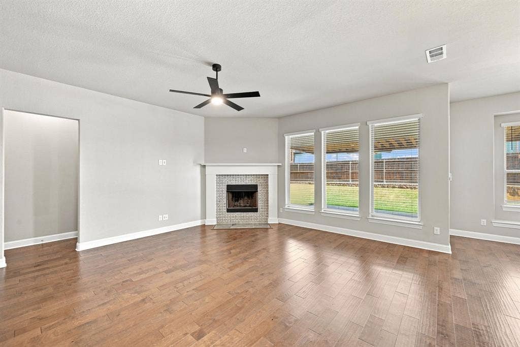 4409 Dandelion Lane, Midlothian, TX 76065