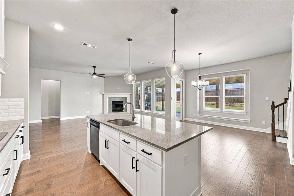 4409 Dandelion Lane, Midlothian, TX 76065