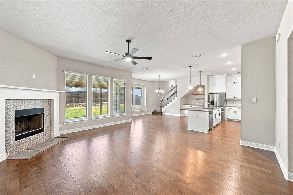 4409 Dandelion Lane, Midlothian, TX 76065
