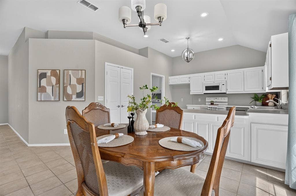 8730 Bellechase Road, Granbury, TX 76049 8730 Bellechase Road, Granbury, TX 76049