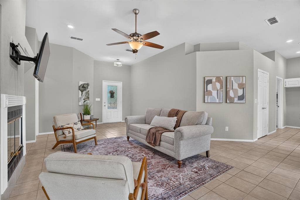 8730 Bellechase Road, Granbury, TX 76049 8730 Bellechase Road, Granbury, TX 76049