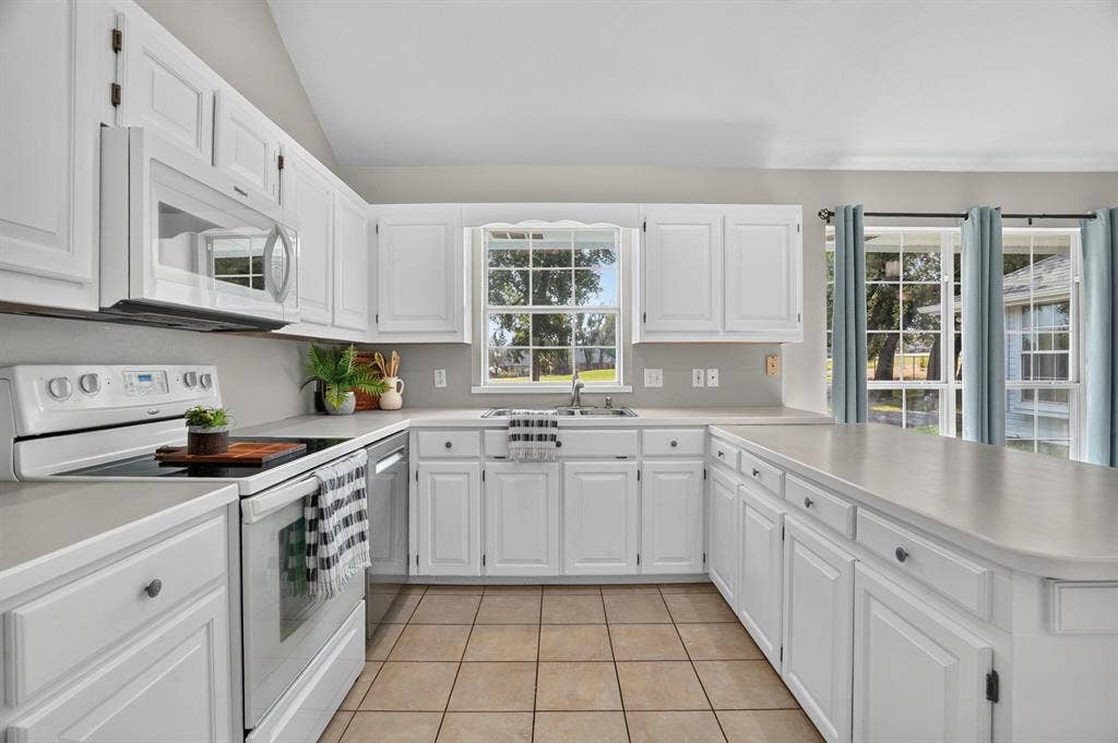 8730 Bellechase Road, Granbury, TX 76049 8730 Bellechase Road, Granbury, TX 76049