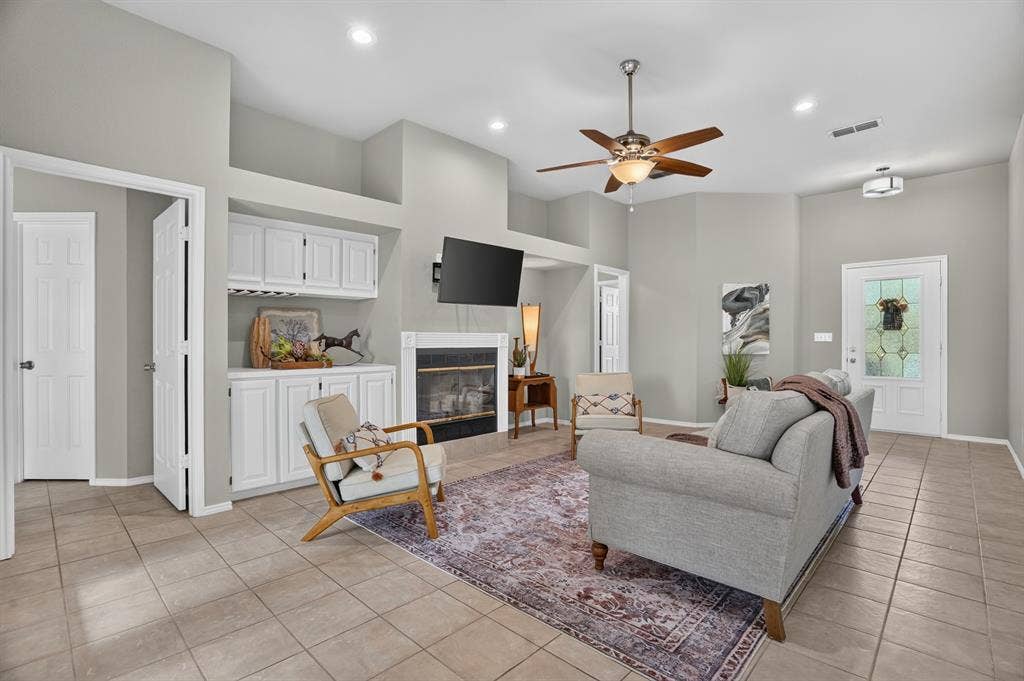 8730 Bellechase Road, Granbury, TX 76049 8730 Bellechase Road, Granbury, TX 76049
