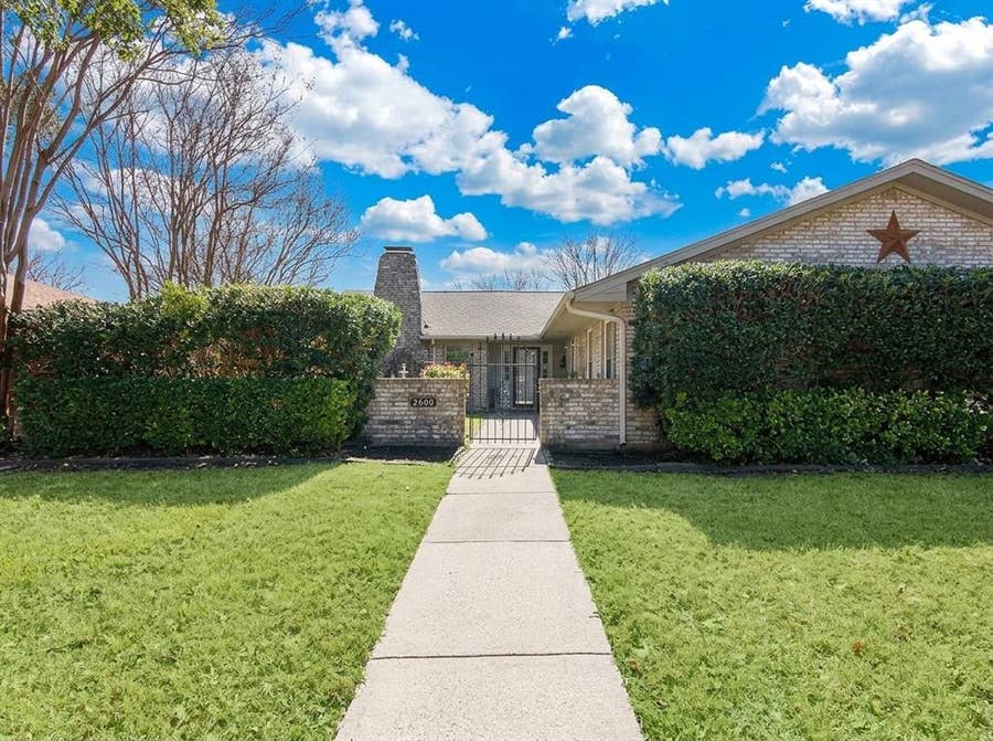 Property photo for 2600 Lawndale Drive, Plano, TX