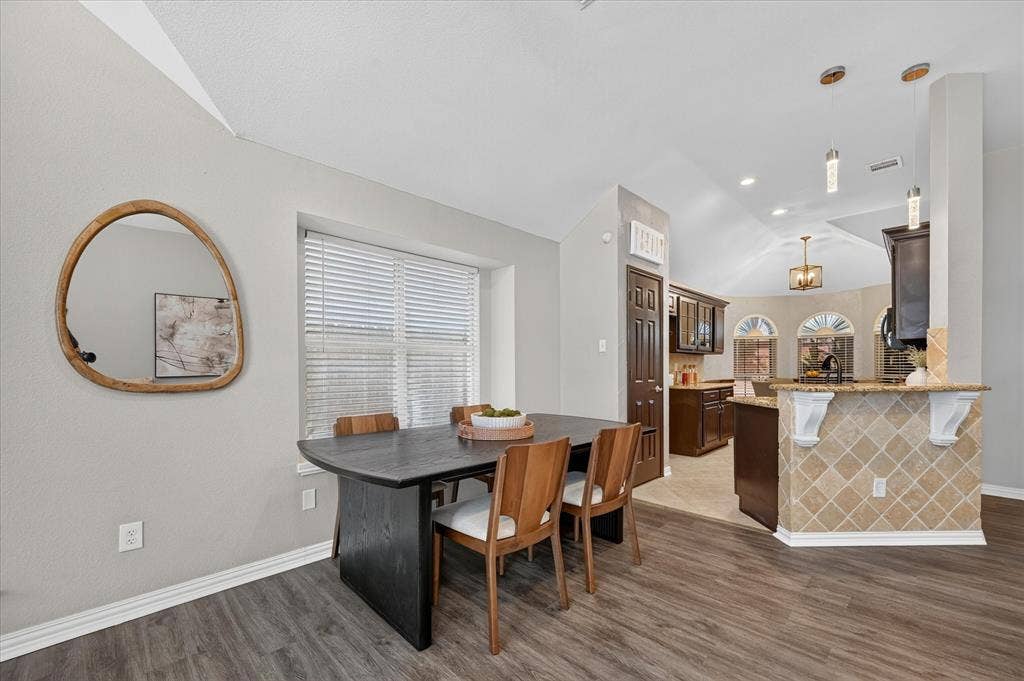 6908 Amethyst Lane, Plano, TX 75023 6908 Amethyst Lane, Plano, TX 75023