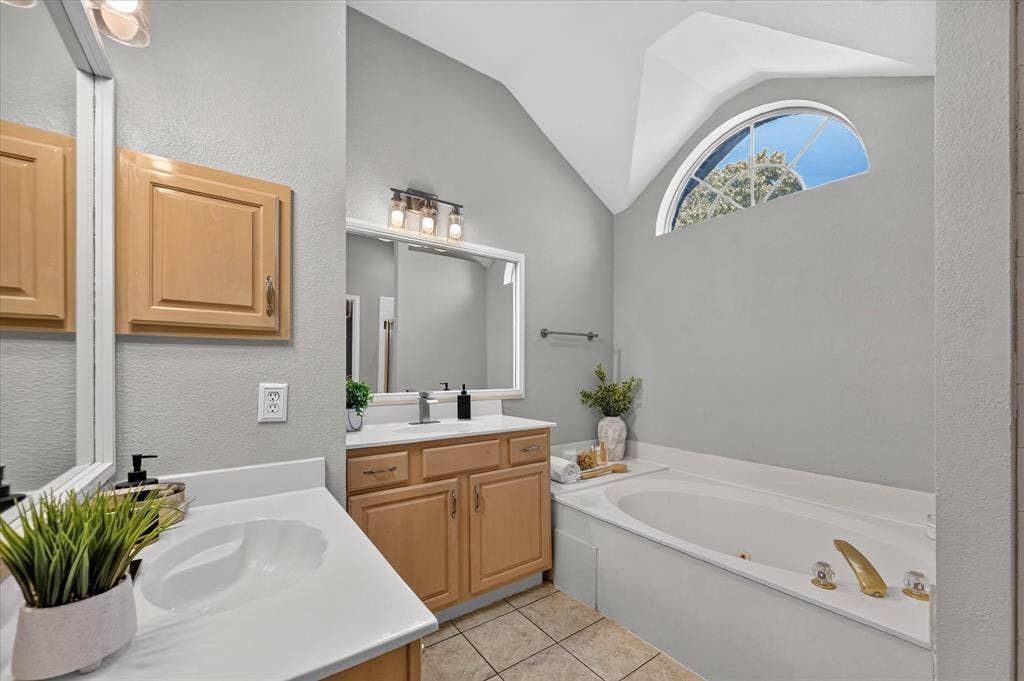 6908 Amethyst Lane, Plano, TX 75023 6908 Amethyst Lane, Plano, TX 75023