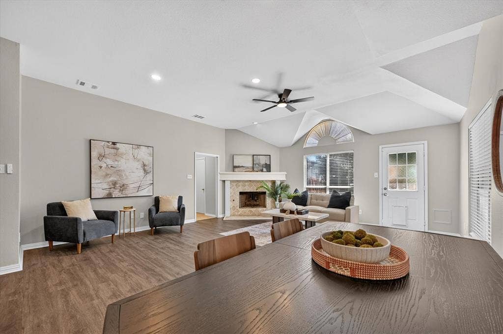 6908 Amethyst Lane, Plano, TX 75023 6908 Amethyst Lane, Plano, TX 75023