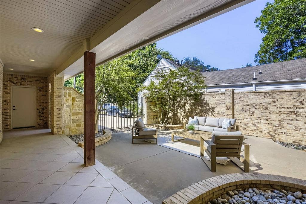6335 Vanderbilt Avenue, Dallas, TX 75214 6335 Vanderbilt Avenue, Dallas, TX 75214