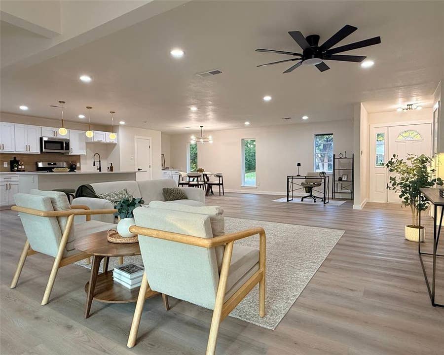 Property photo for 12911 Mitchwin Road, Farmers Branch, TX