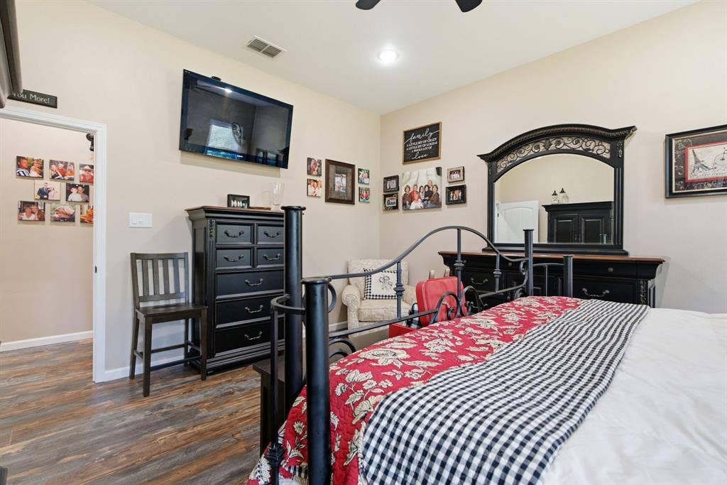 12842 Farm to Market 838, Overton, TX 75684 Wood-finish flooring throughout