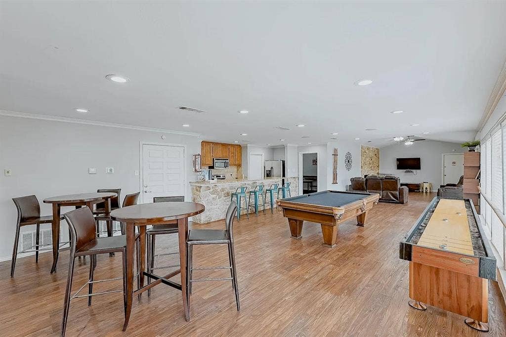 8100 N Mopac Expressway, #03-111, Austin, TX 78759 Half OFF on your rent for the next 4 months* PLUS $99 app & admin fee! * On select homes