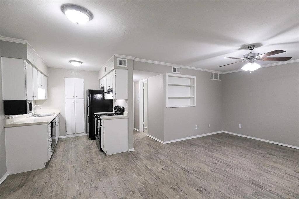 8100 N Mopac Expressway, #03-111, Austin, TX 78759 Half OFF on your rent for the next 4 months* PLUS $99 app & admin fee! * On select homes