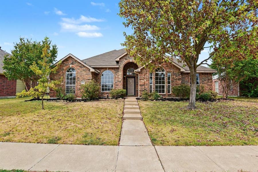 Property photo for 2851 Hampshire Lane, Rockwall, TX