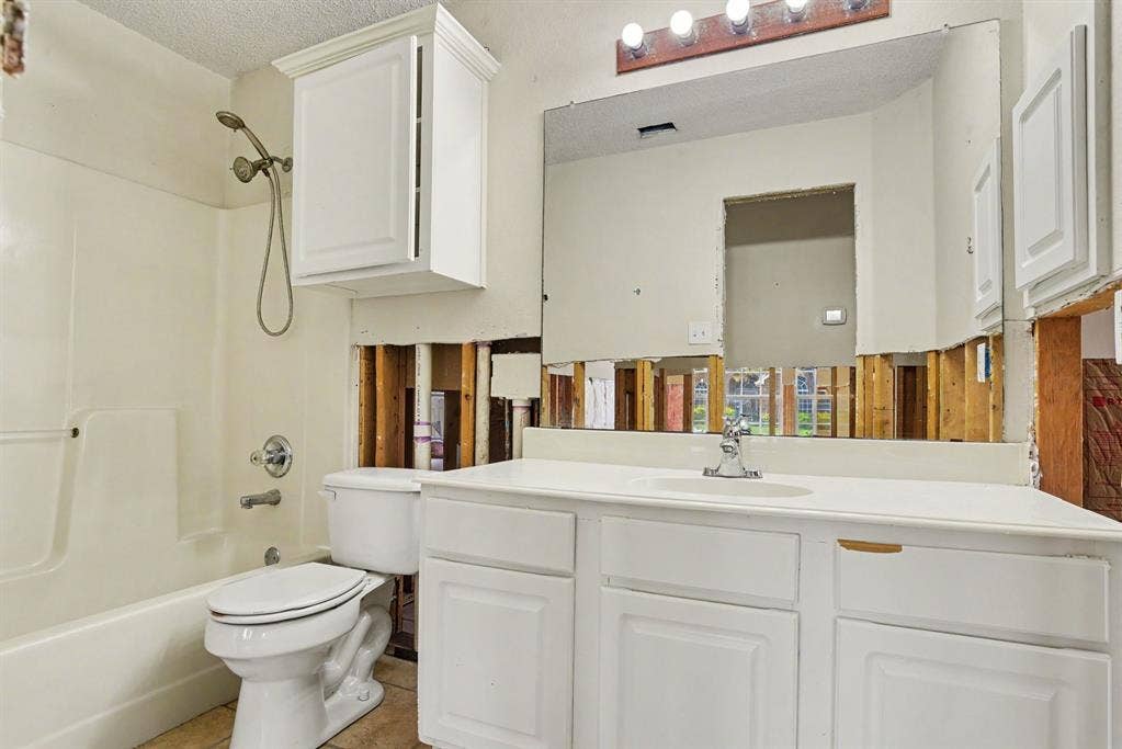 2851 Hampshire Lane, Rockwall, TX 75032 2851 Hampshire Lane, Rockwall, TX 75032