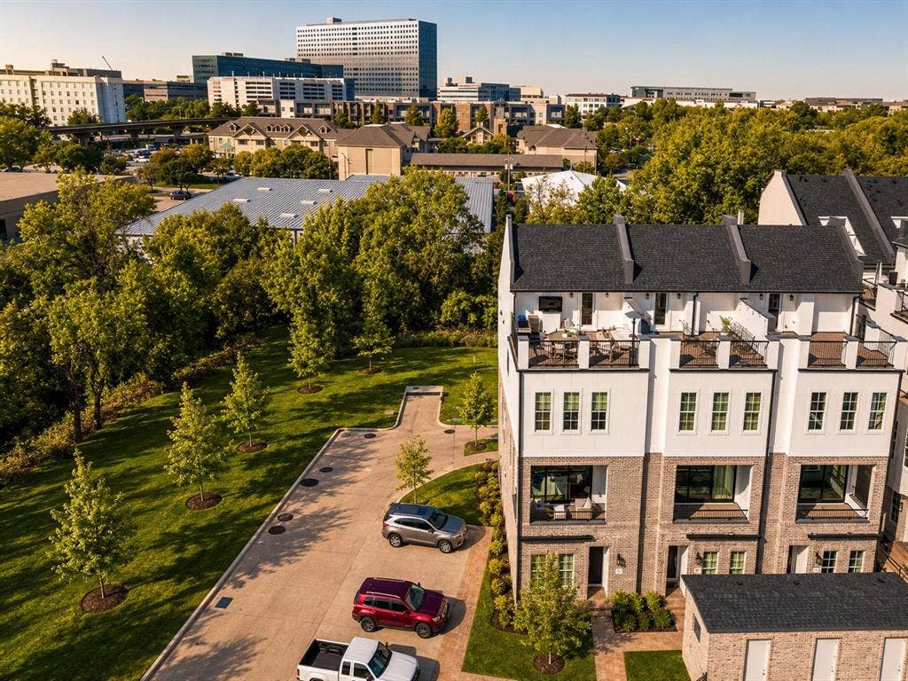 2114 Wenge Lane, Dallas, TX 75219 2114 Wenge Lane, Dallas, TX 75219