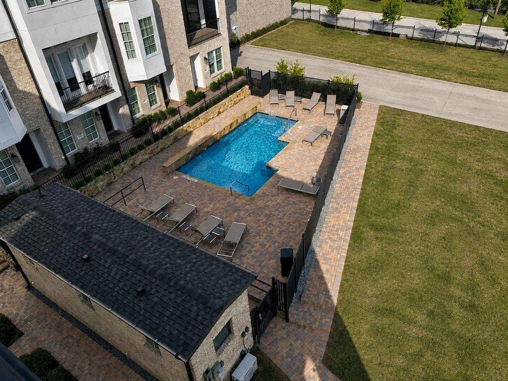 2114 Wenge Lane, Dallas, TX 75219 2114 Wenge Lane, Dallas, TX 75219