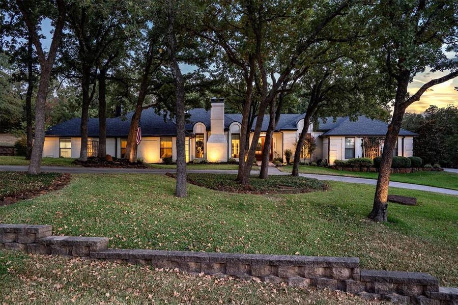 Property photo for 6509 Hillcrest Road, Flower Mound, TX