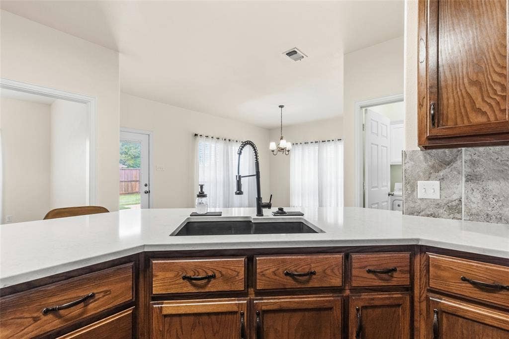 1308 Madeline Street, Commerce, TX 75428 1308 Madeline Street, Commerce, TX 75428