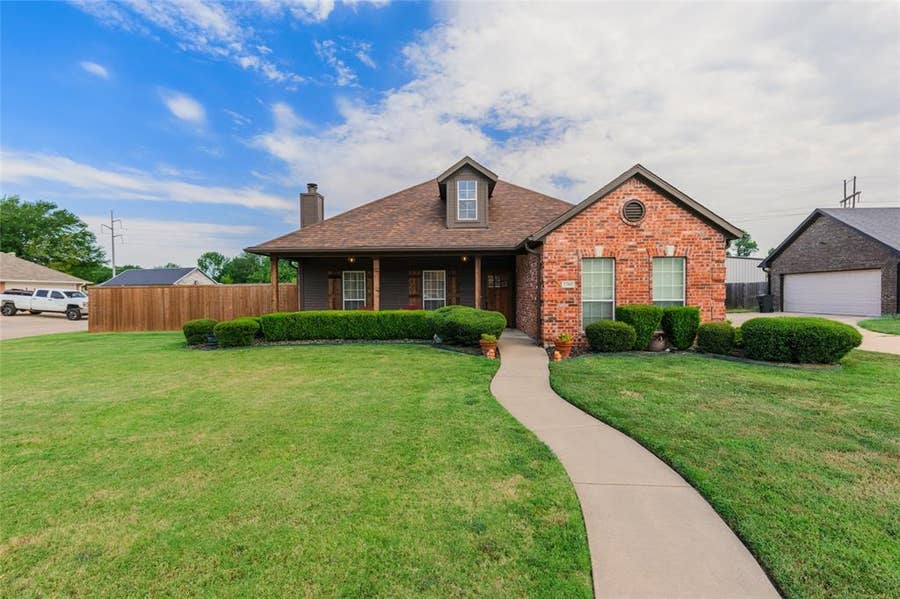 Property photo for 1308 Madeline Street, Commerce, TX