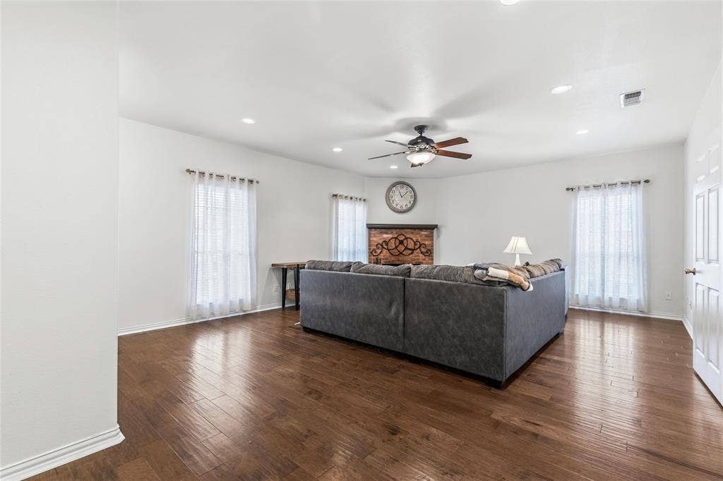1308 Madeline Street, Commerce, TX 75428 1308 Madeline Street, Commerce, TX 75428