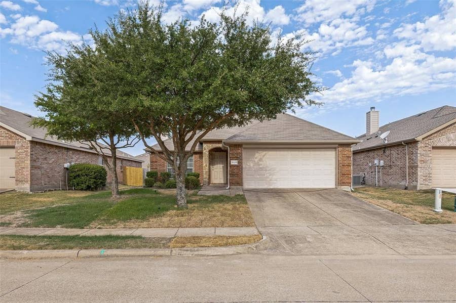 Property photo for 2131 Rains County Road, Forney, TX