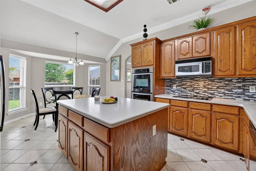 3002 Silver Springs Way, Rowlett, TX 75089 Built-In Cabinets, Big Island.
