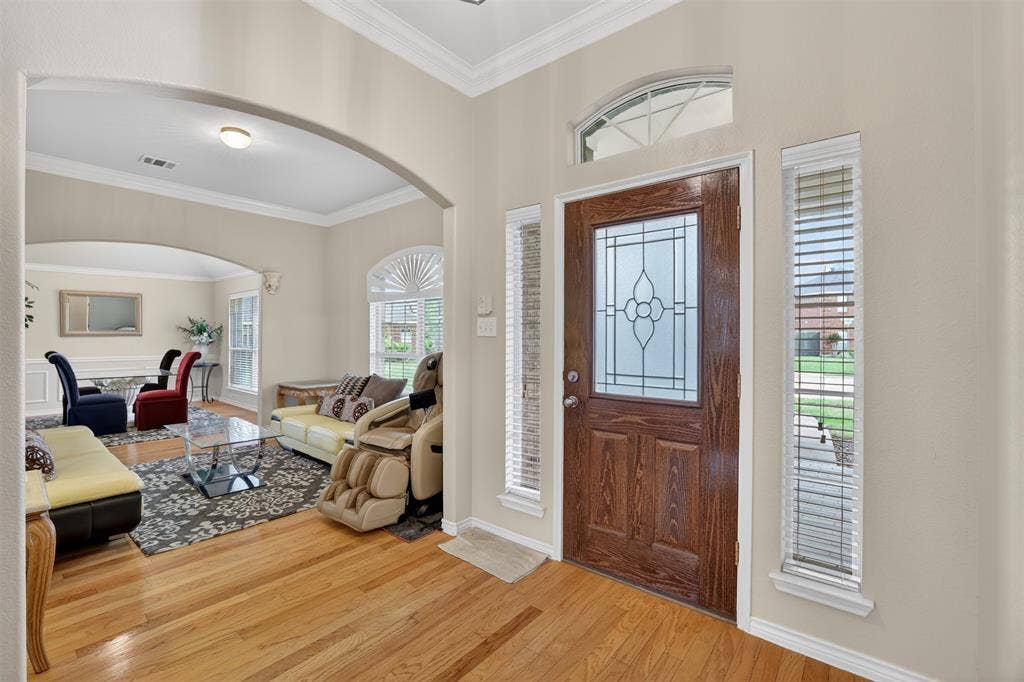 3002 Silver Springs Way, Rowlett, TX 75089 Open Foyer, Wood Flooring, Arch Way
