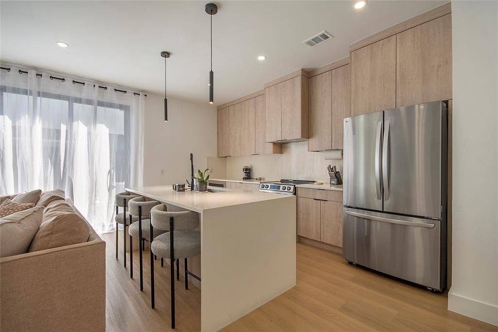 7336 Flyers Way, Dallas, TX 75235 7336 Flyers Way, Dallas, TX 75235