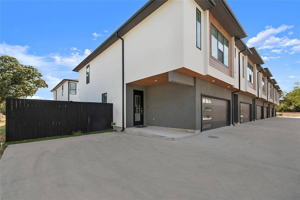 7336 Flyers Way, Dallas, TX 75235 7336 Flyers Way, Dallas, TX 75235