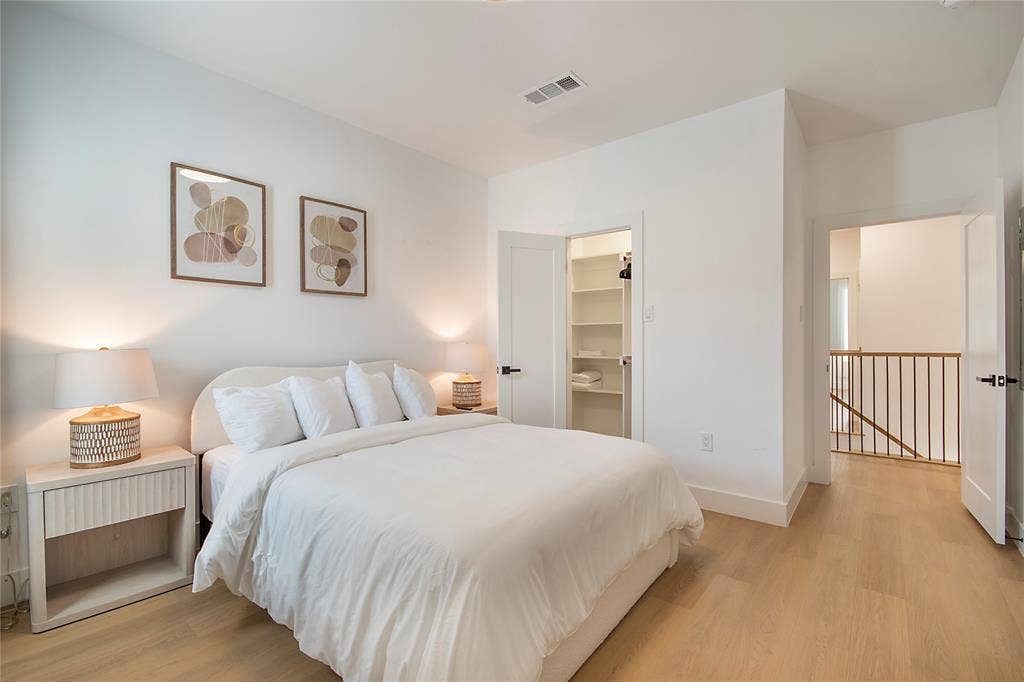 7336 Flyers Way, Dallas, TX 75235 7336 Flyers Way, Dallas, TX 75235