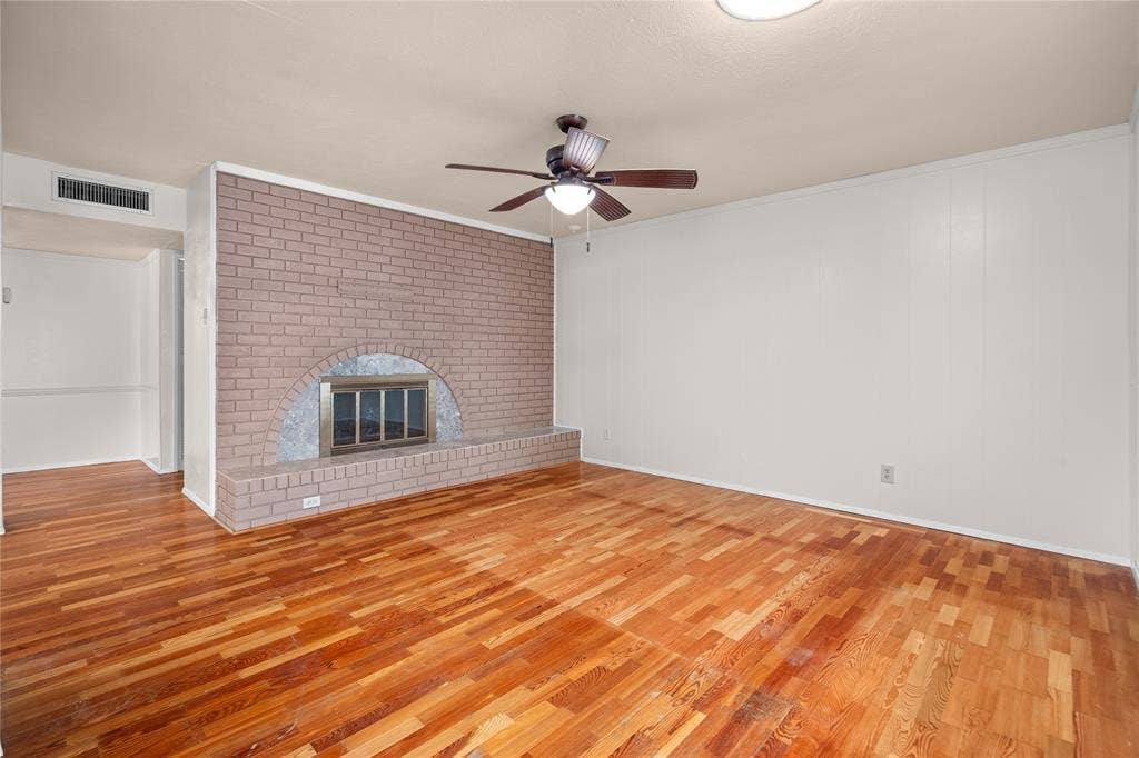 2801 Clover Valley Drive, Garland, TX 75043 2801 Clover Valley Drive, Garland, TX 75043