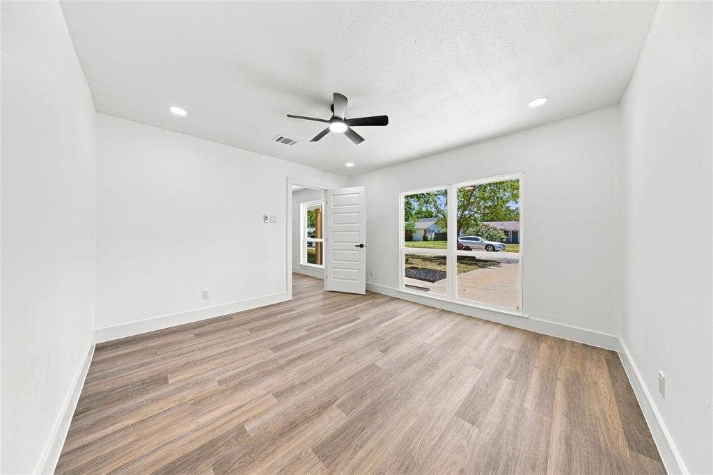 1213 Fairdale Street, Irving, TX 75062
